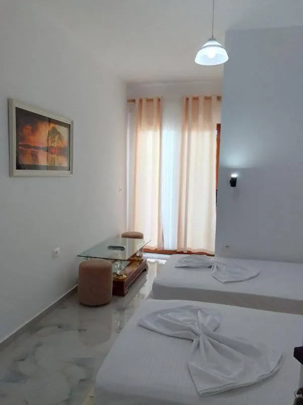 Vila Hergi contacts